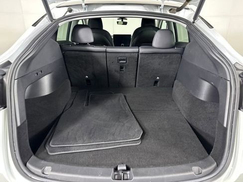 Used 2021 Tesla Model Y Long Range image 25