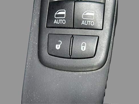 Used 2019 Dodge Challenger SXT RWD image 26