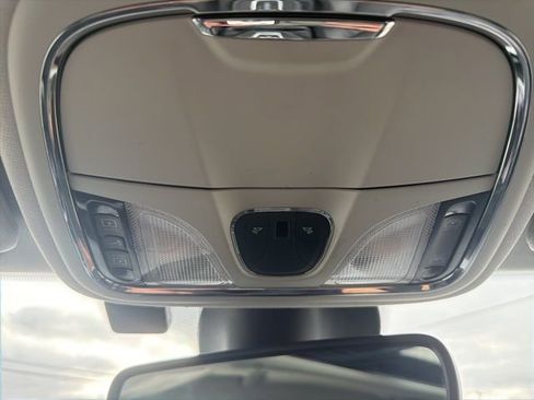 Used 2019 Jeep Cherokee Trailhawk image 26