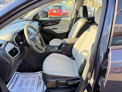 Used 2019 Chevrolet Equinox LS image 12