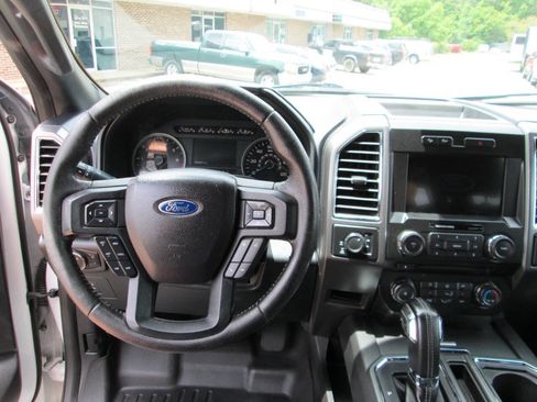 Used 2016 Ford F150 XLT w/ Equipment Group 302A Luxury AWD/4WD image 4
