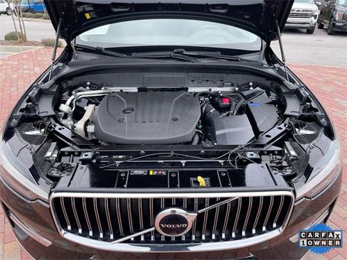 Used 2023 Volvo XC60 B5 Plus image 30