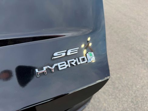 Used 2019 Ford Fusion SE image 9