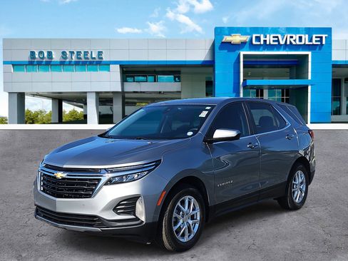 Used 2024 Chevrolet Equinox LT image 2