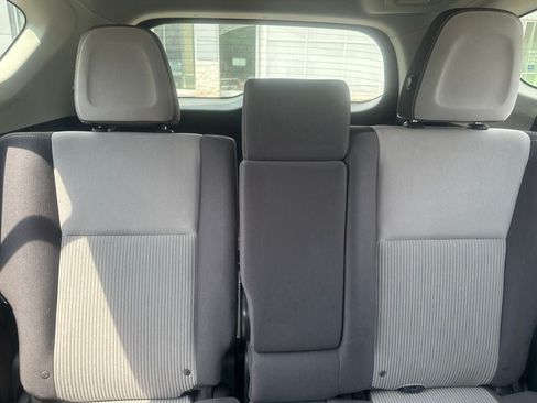 Used 2015 Toyota RAV4 XLE AWD/4WD image 8