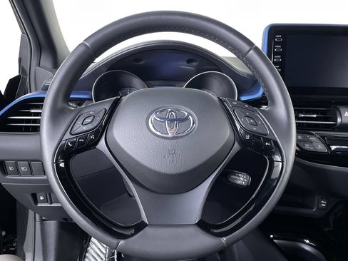 Used 2019 Toyota C-HR XLE FWD image 13