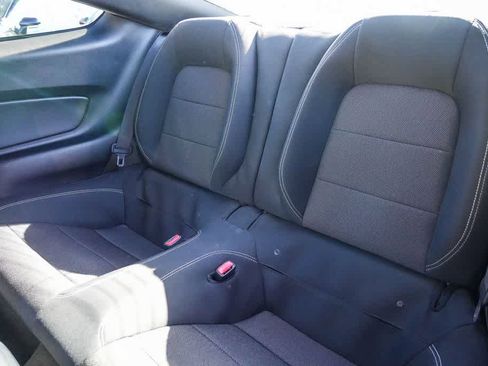 Used 2016 Ford Mustang Coupe RWD image 17
