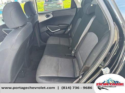 Used 2021 Kia Soul LX FWD image 26