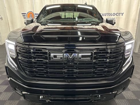 Used 2023 GMC Sierra 1500 Denali Ultimate AWD/4WD image 4