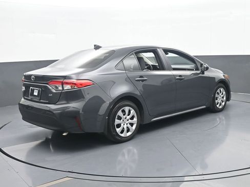 Used 2025 Toyota Corolla LE FWD image 6