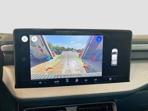 Used 2025 Ford Maverick XLT FWD image 13