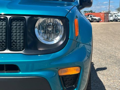 Used 2022 Jeep Renegade Altitude image 9