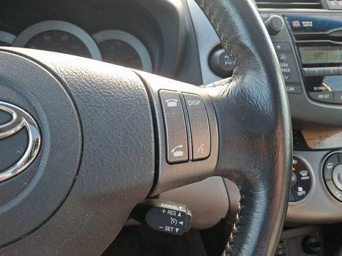 Used 2010 Toyota RAV4 Limited AWD/4WD image 21