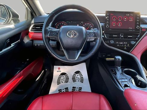 Used 2021 Toyota Camry XSE FWD image 8