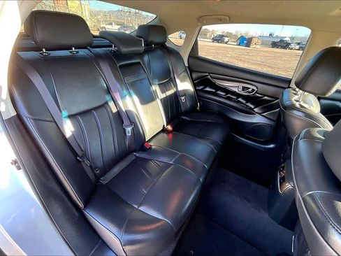 Used 2019 INFINITI Q70 L 3.7 w/ Sensory Package image 18