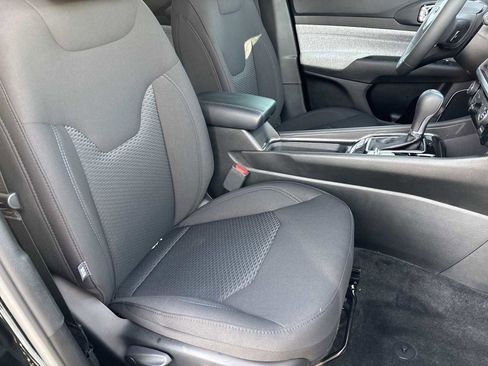 New 2025 Jeep Compass Sport image 18