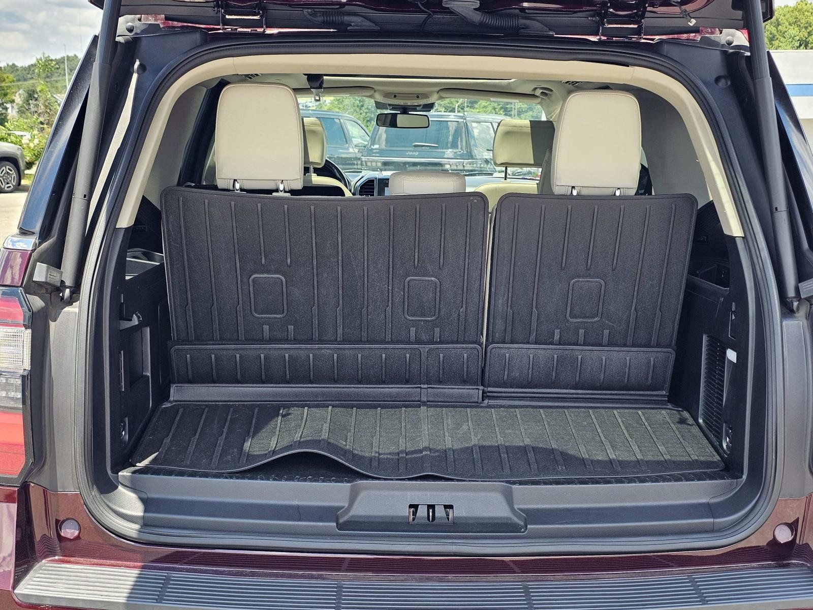 Used 2021 Ford Expedition Platinum AWD/4WD image 12
