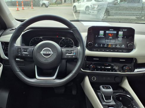 Used 2023 Nissan Rogue SL w/ SL Premium Package AWD/4WD image 6