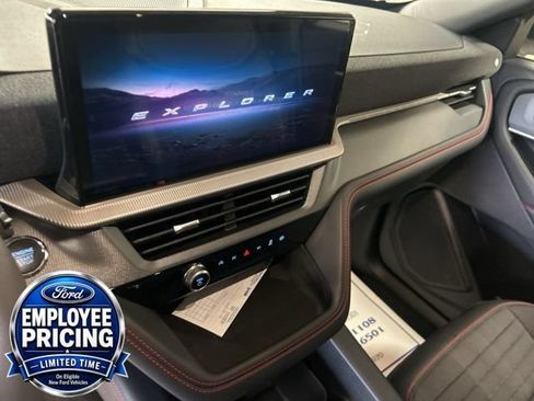 New 2026 Ford Explorer ST-Line w/ ST-Line Street Pack AWD/4WD image 15