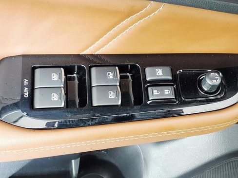 Used 2019 Subaru Outback 2.5i Touring w/ Popular Package #3A AWD/4WD image 15