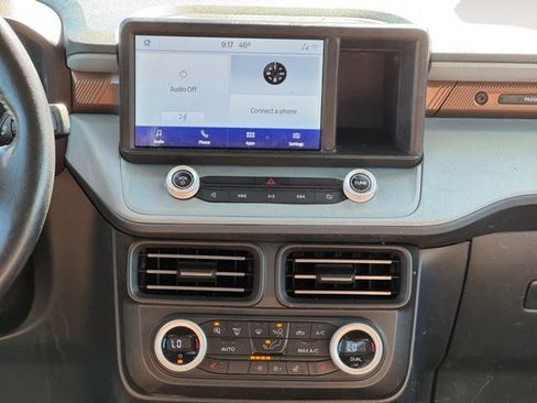 Used 2022 Ford Maverick Lariat w/ Lariat Luxury Package FWD image 11