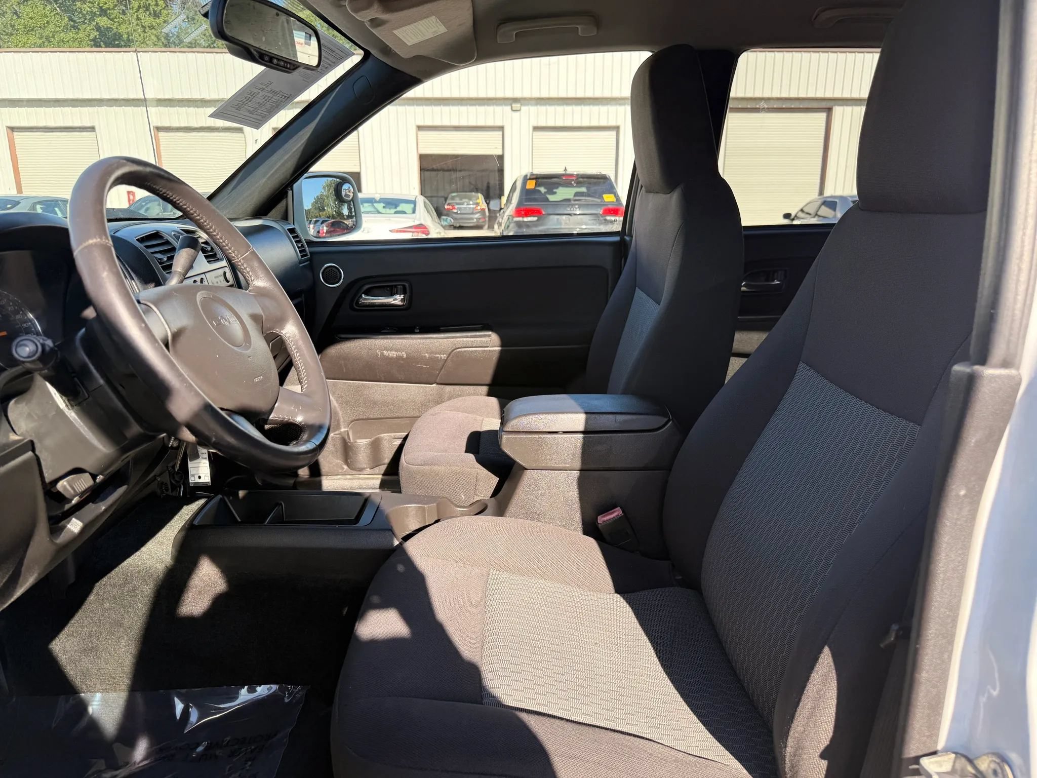 Used 2011 GMC Canyon SLE AWD/4WD image 2