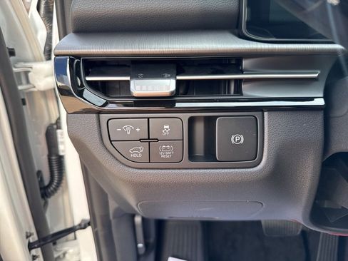 New 2026 Kia Sportage X-Line image 25