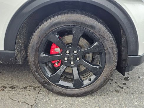 Used 2023 Ford Explorer ST w/ Equipment Group 401A image 9