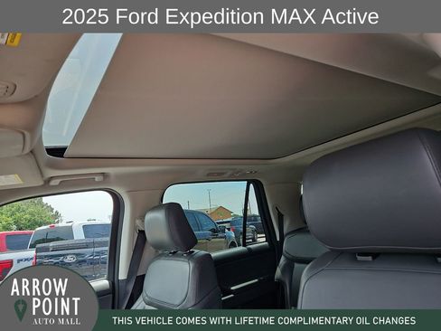 Used 2025 Ford Expedition Max Active AWD/4WD image 22