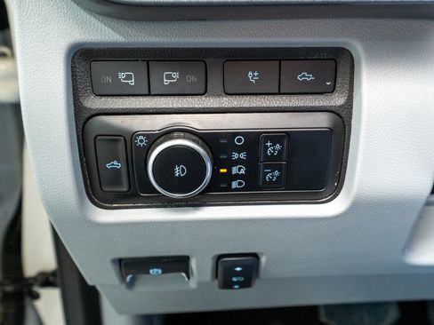 Used 2024 Ford F350 Limited w/ FX4 Off-Road Package image 40