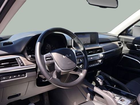 Used 2022 Kia Telluride EX w/ EX Premium Package image 11