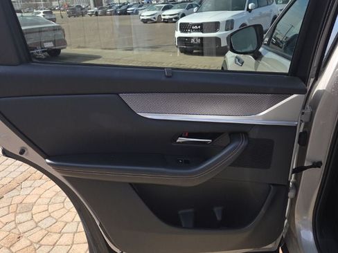 Used 2025 MAZDA CX-90 Plug-In Hybrid w/ Preferred AWD/4WD image 23