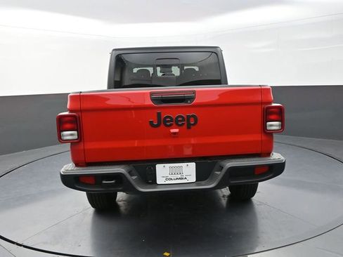 New 2025 Jeep Gladiator Sport image 9