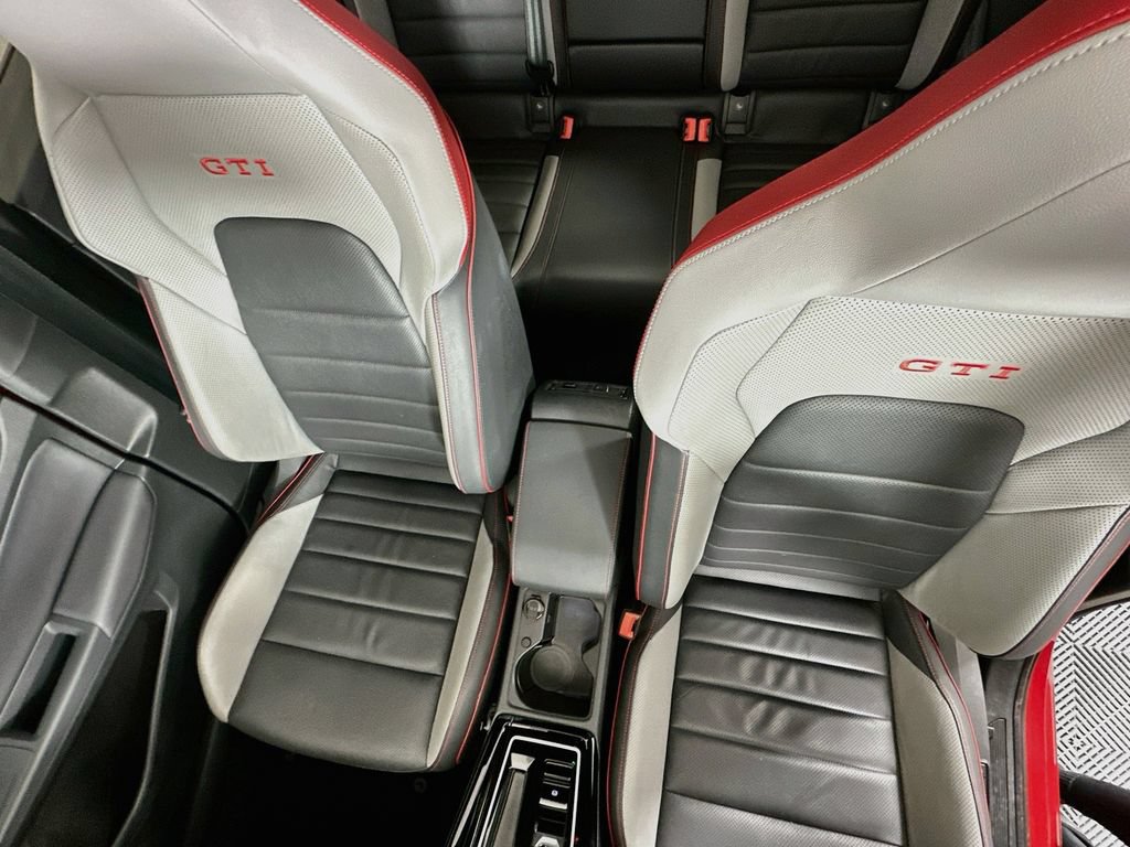 Used 2024 Volkswagen GTI SE FWD image 21