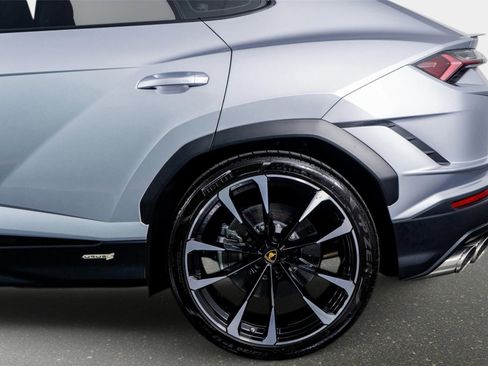 Used 2024 Lamborghini Urus S AWD/4WD image 15
