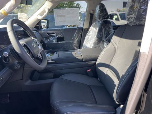 New 2026 INFINITI QX80 Luxe w/ Cargo Package image 9