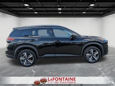 Used 2024 Nissan Rogue SL AWD/4WD image 6