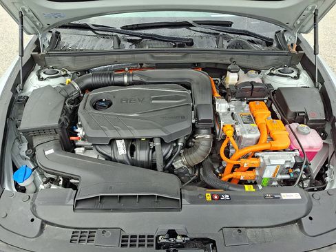 Certified 2025 Hyundai Sonata Limited FWD image 32