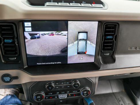 Used 2023 Ford Bronco Wildtrak AWD/4WD image 26