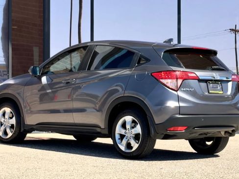 Used 2016 Honda HR-V LX image 12