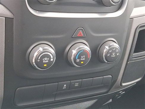 Used 2017 RAM 1500 Express image 15
