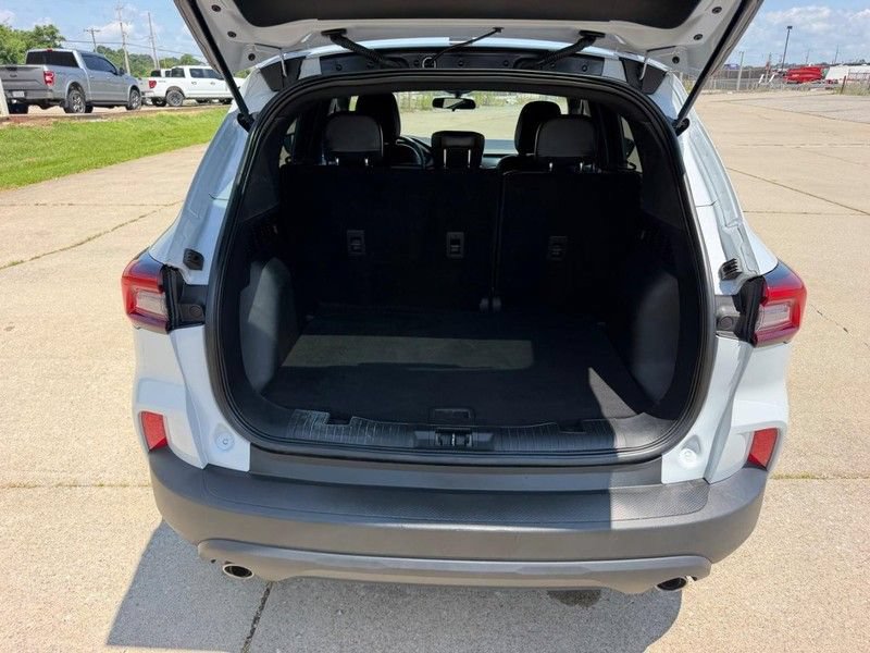 Used 2025 Ford Escape ST-Line FWD image 5
