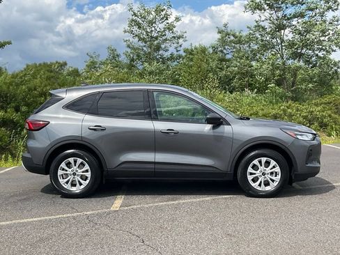 Used 2025 Ford Escape Active AWD/4WD image 23