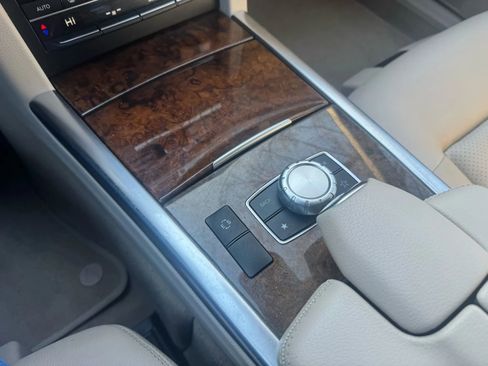 Used 2014 Mercedes-Benz E 350 4MATIC Sedan image 29