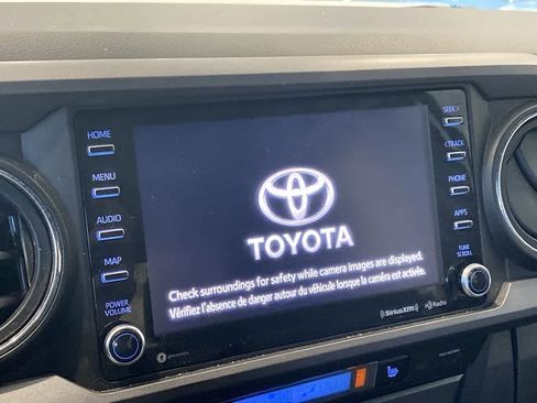 Used 2020 Toyota Tacoma TRD Sport image 16