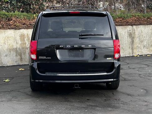 Used 2012 Dodge Grand Caravan SXT image 4