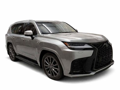 Used 2024 Lexus LX 600 F Sport image 3