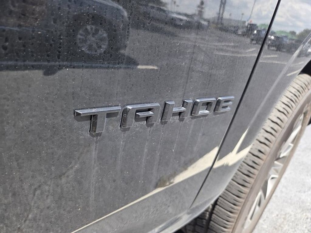 Used 2021 Chevrolet Tahoe Z71 w/ Rear Media and Nav Package AWD/4WD image 9