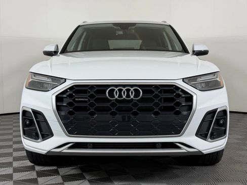 Used 2024 Audi Q5 e Premium w/ Convenience Package image 6