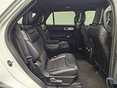 Used 2024 Ford Explorer ST w/ Equipment Group 401A image 17